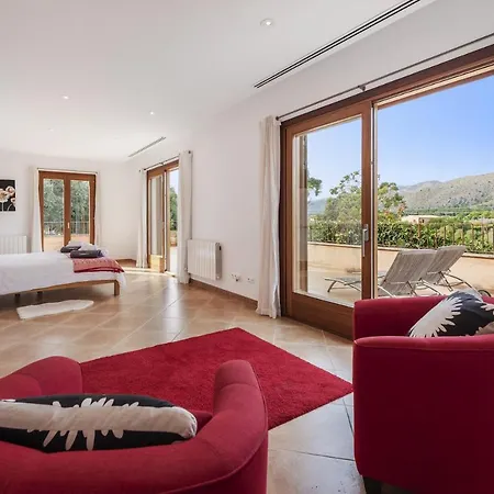 Coloma Villa *