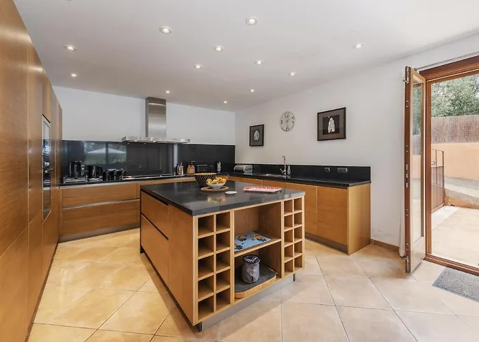 Coloma Порт-де-Польєнса